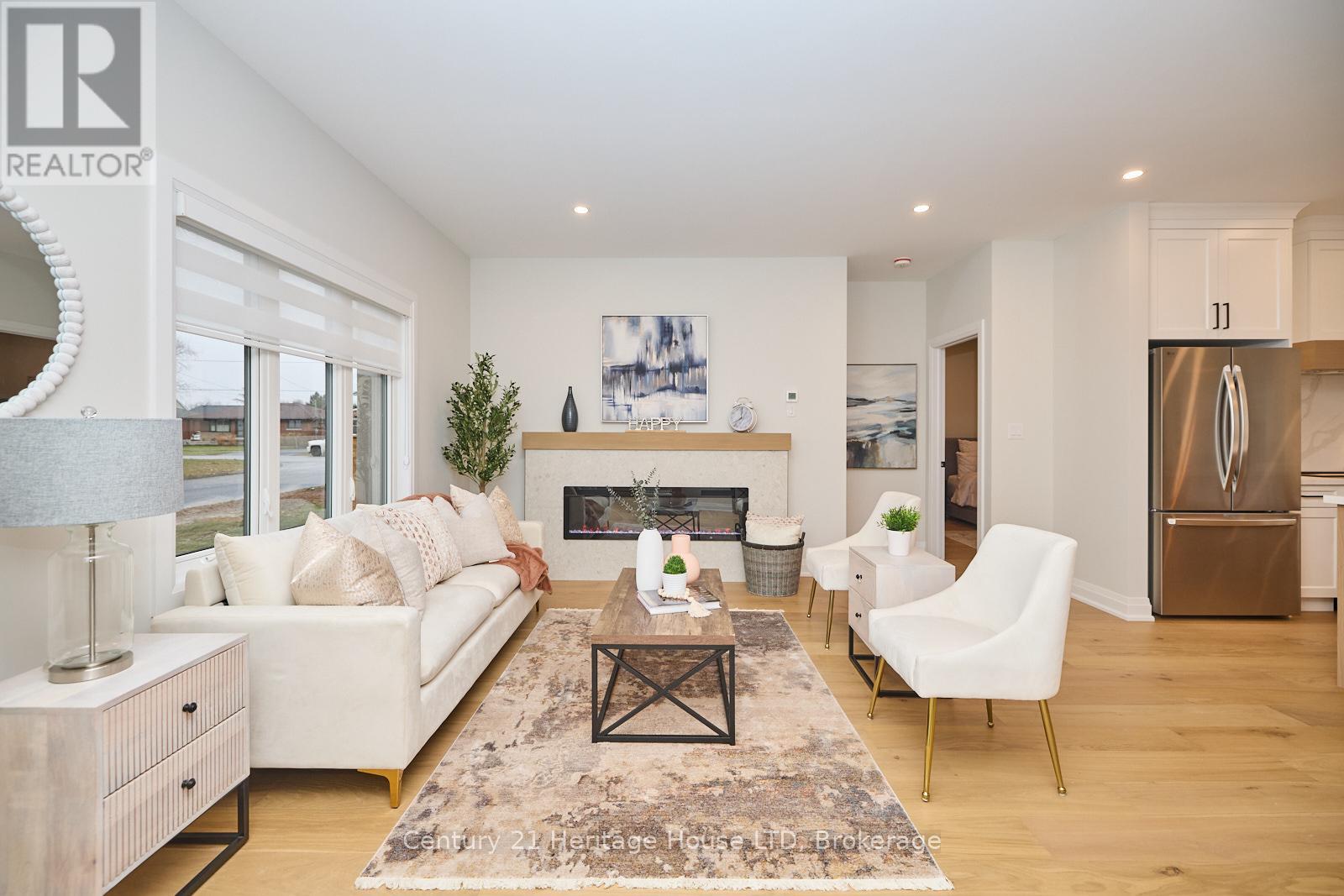 4 Meteor Street, St. Catharines, Ontario  L2S 2T1 - Photo 4 - X12412455