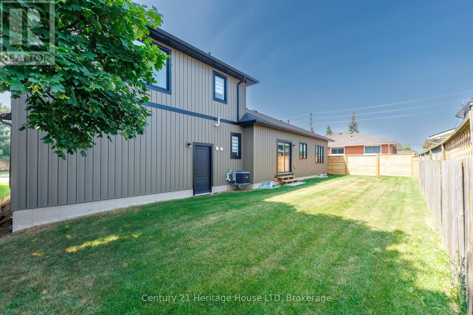 4 Meteor Street, St. Catharines, Ontario  L2S 2T1 - Photo 43 - X12412455