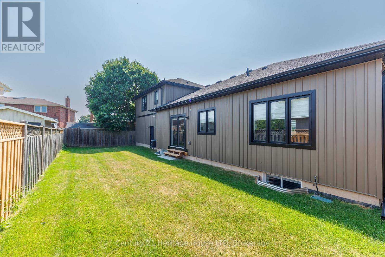 4 Meteor Street, St. Catharines, Ontario  L2S 2T1 - Photo 44 - X12412455