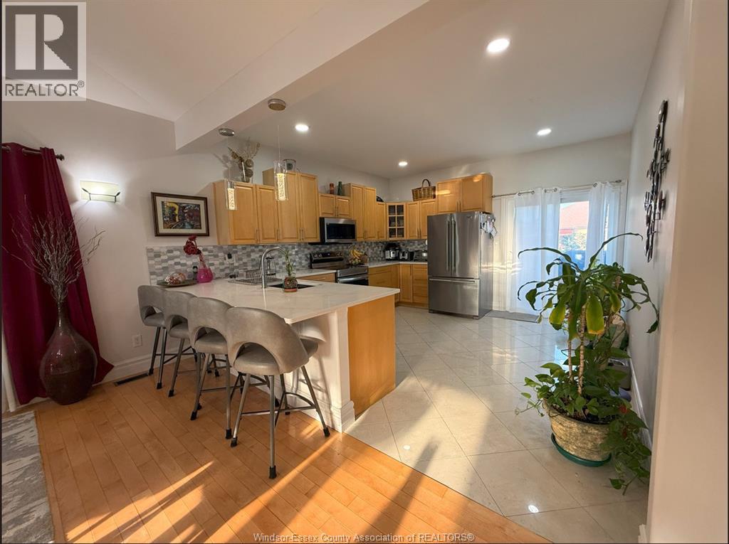 4892 Barcelona Crescent, Windsor, Ontario  N9G 3G1 - Photo 4 - 25023789