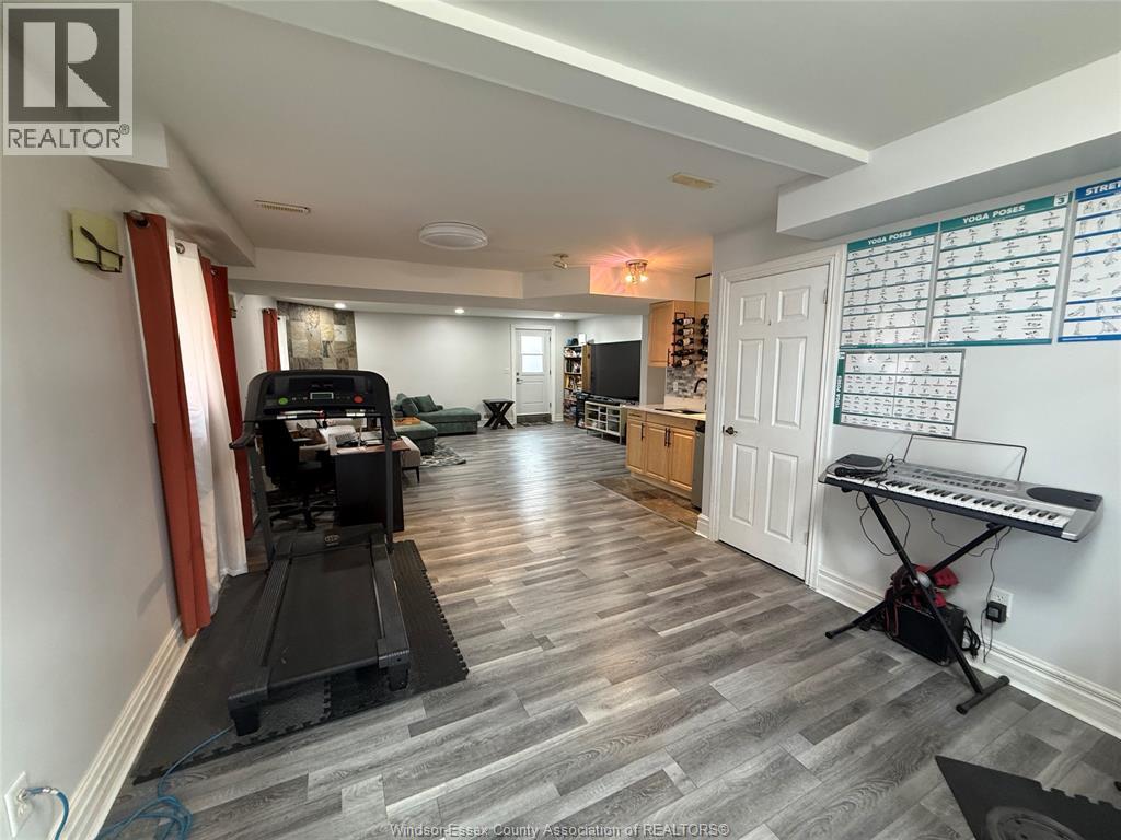 4892 Barcelona Crescent, Windsor, Ontario  N9G 3G1 - Photo 12 - 25023789