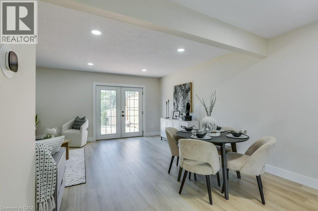 Photo 11 of 38 for 246 Martinet Avenue