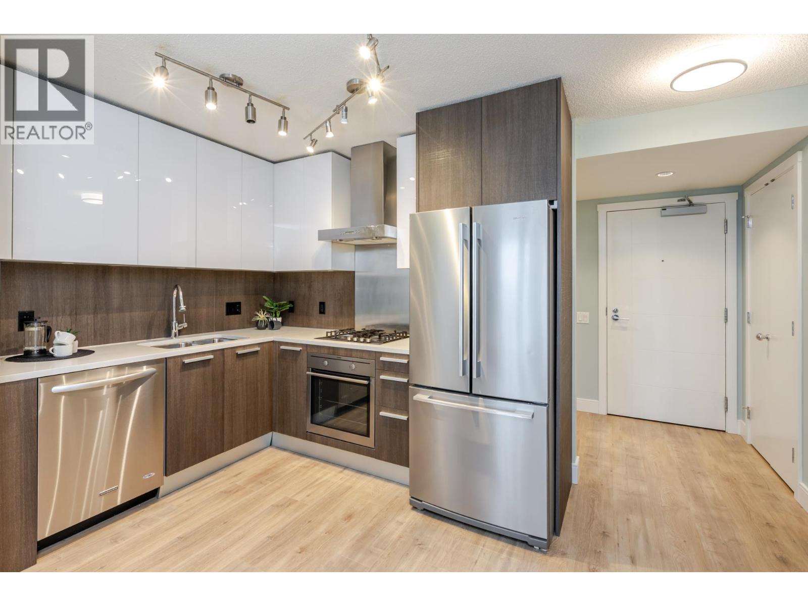 1008 3007 Glen Drive, Coquitlam, British Columbia  V3B 0L8 - Photo 13 - R3027828
