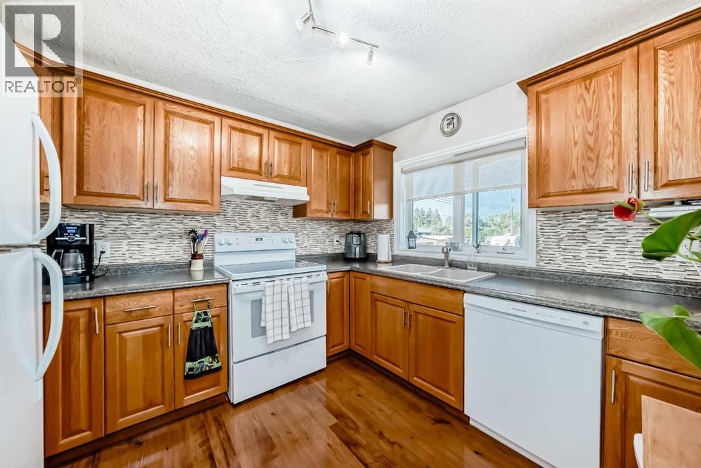 4806 43 Street, Ponoka, Alberta  T4J 1B9 - Photo 4 - A2251603