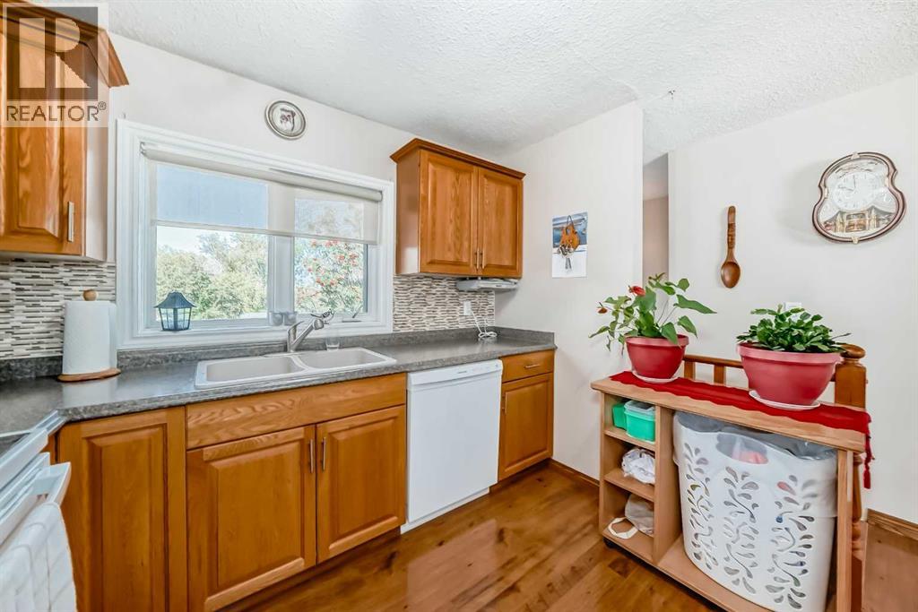 4806 43 Street, Ponoka, Alberta  T4J 1B9 - Photo 6 - A2251603