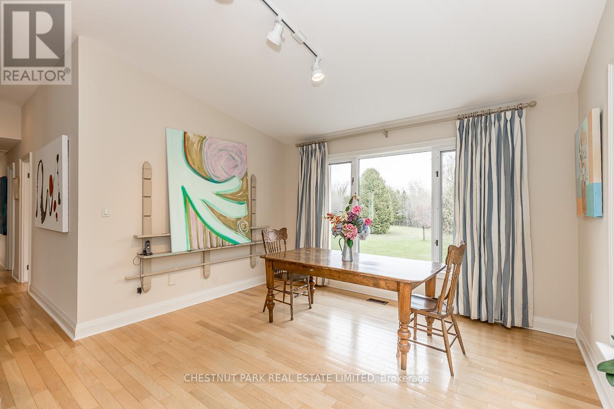 16249 Shaws Creek Road, Caledon, Ontario  L7C 1V9 - Photo 13 - W12226570