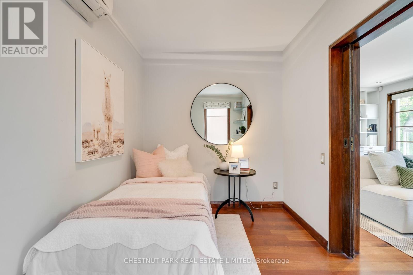 16 Inglewood Drive, Toronto, Ontario  M4T 1G8 - Photo 22 - C12412223