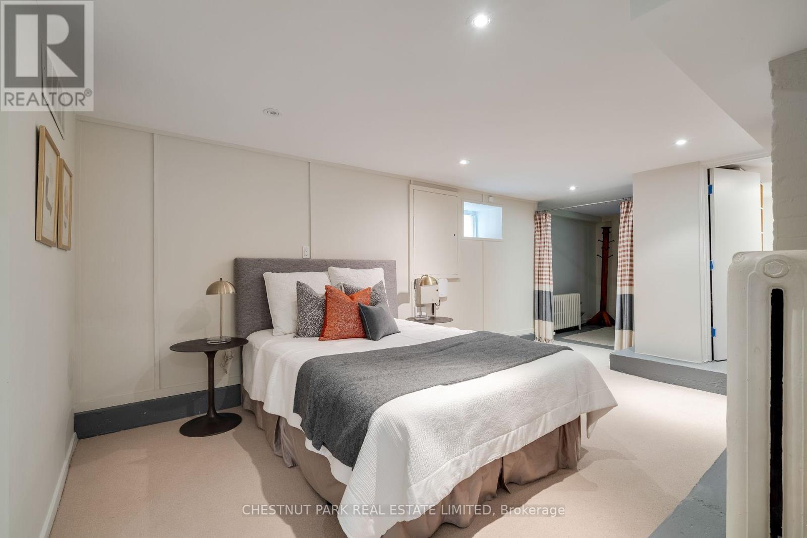 16 Inglewood Drive, Toronto, Ontario  M4T 1G8 - Photo 36 - C12412223