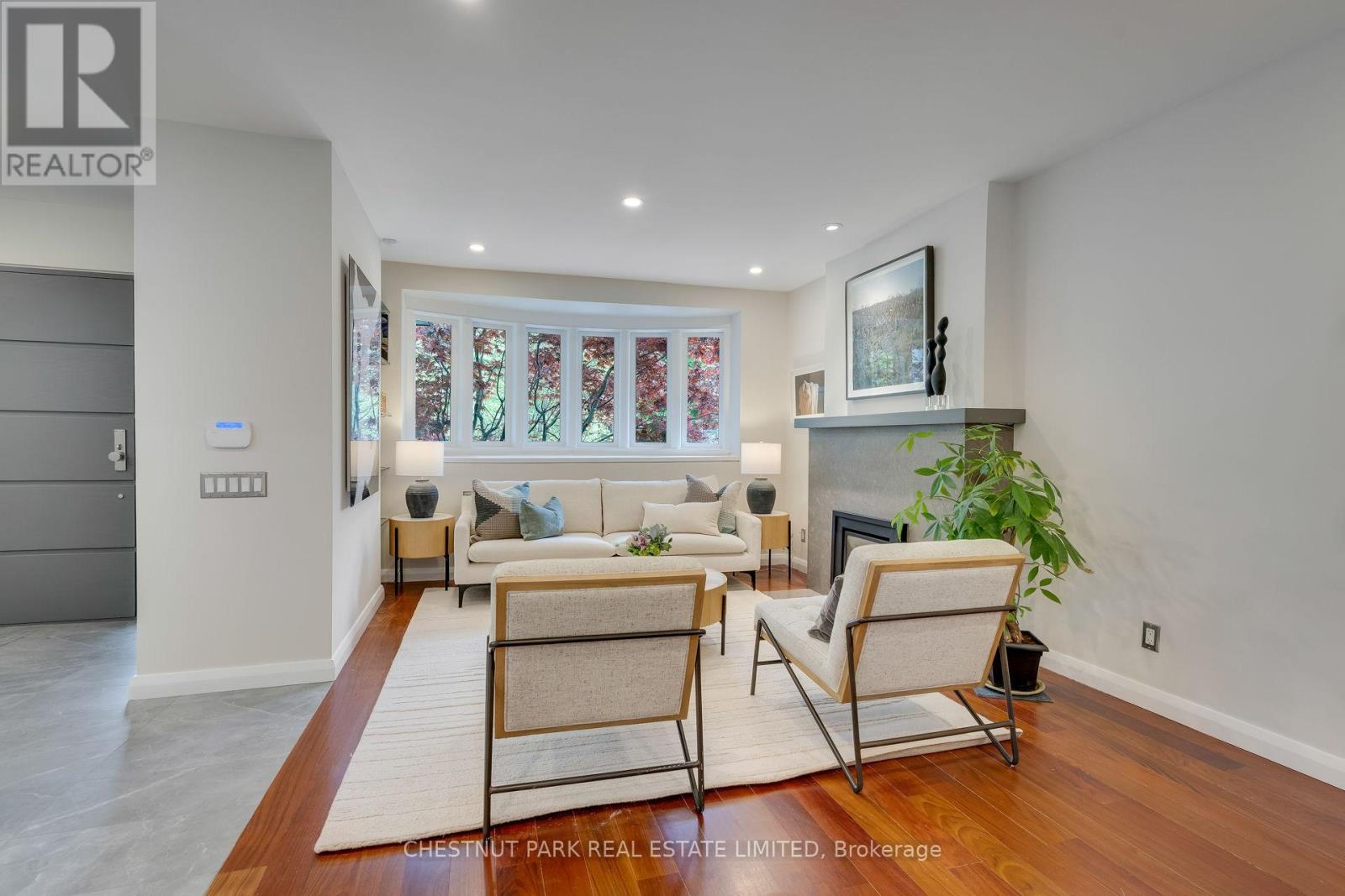 16 Inglewood Drive, Toronto, Ontario  M4T 1G8 - Photo 6 - C12412223