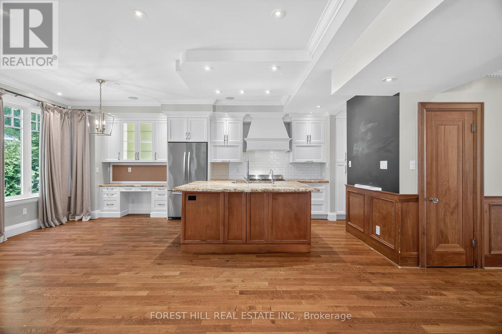 50 Golfdale Road, Toronto, Ontario  M4N 2B6 - Photo 10 - C12412351