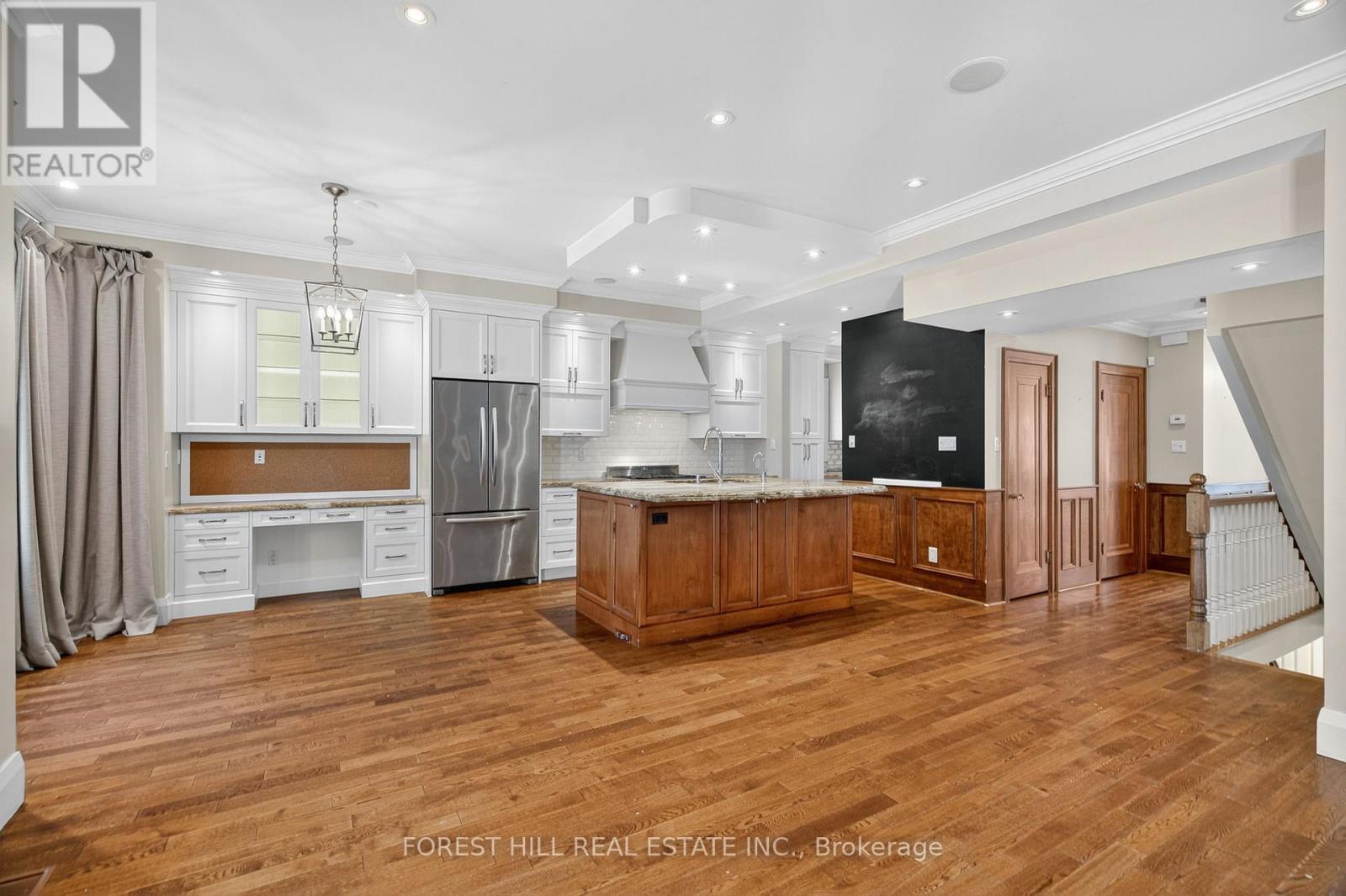 50 Golfdale Road, Toronto, Ontario  M4N 2B6 - Photo 12 - C12412351