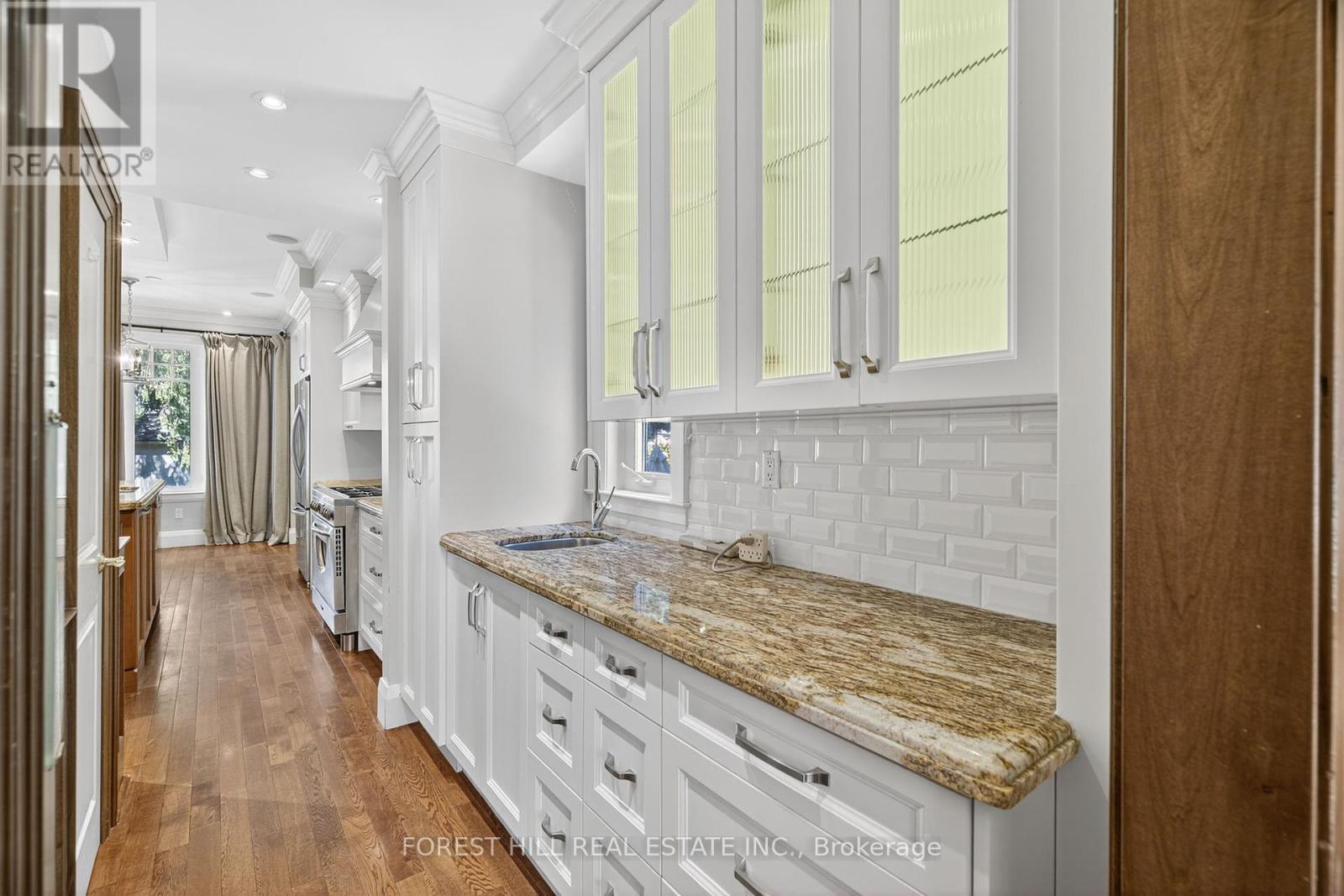 50 Golfdale Road, Toronto, Ontario  M4N 2B6 - Photo 13 - C12412351