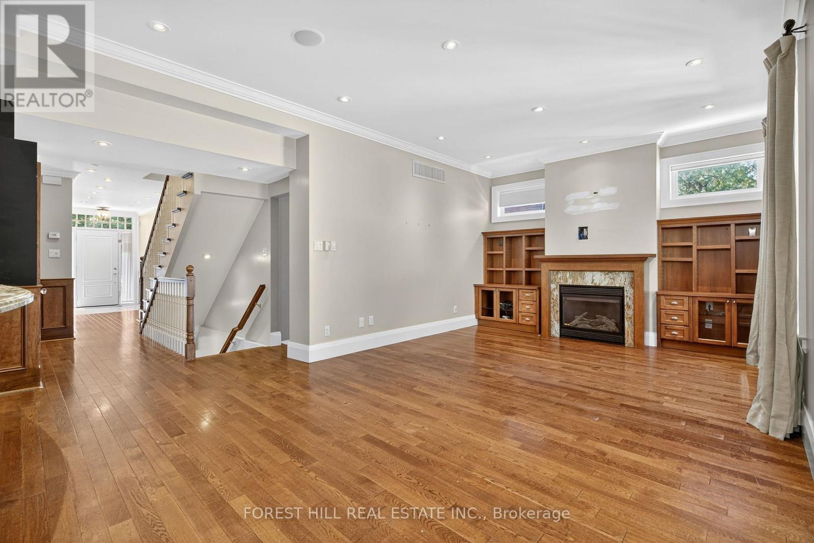 50 Golfdale Road, Toronto, Ontario  M4N 2B6 - Photo 17 - C12412351