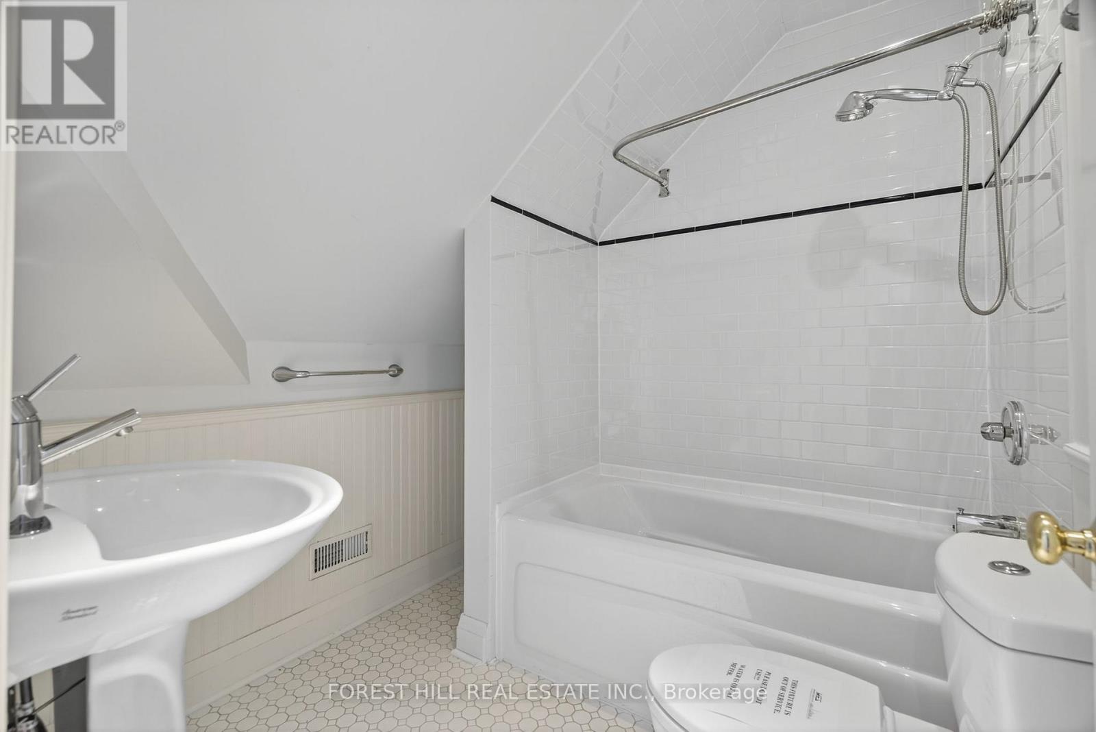 50 Golfdale Road, Toronto, Ontario  M4N 2B6 - Photo 40 - C12412351