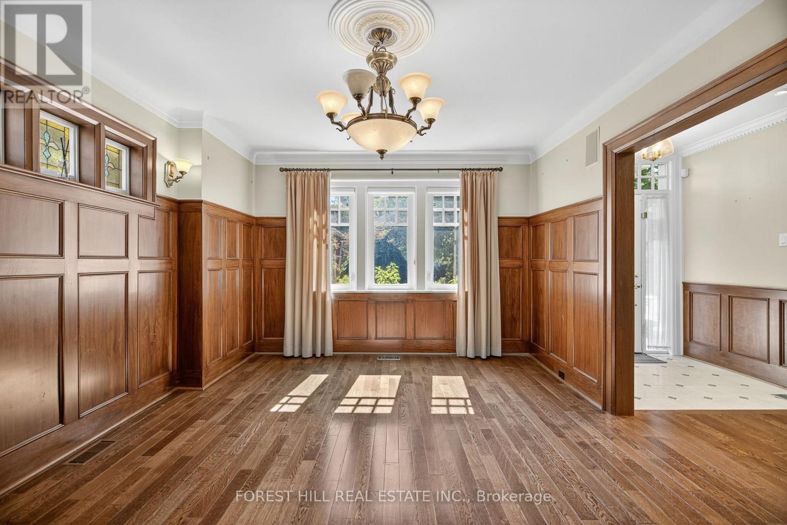50 Golfdale Road, Toronto, Ontario  M4N 2B6 - Photo 7 - C12412351