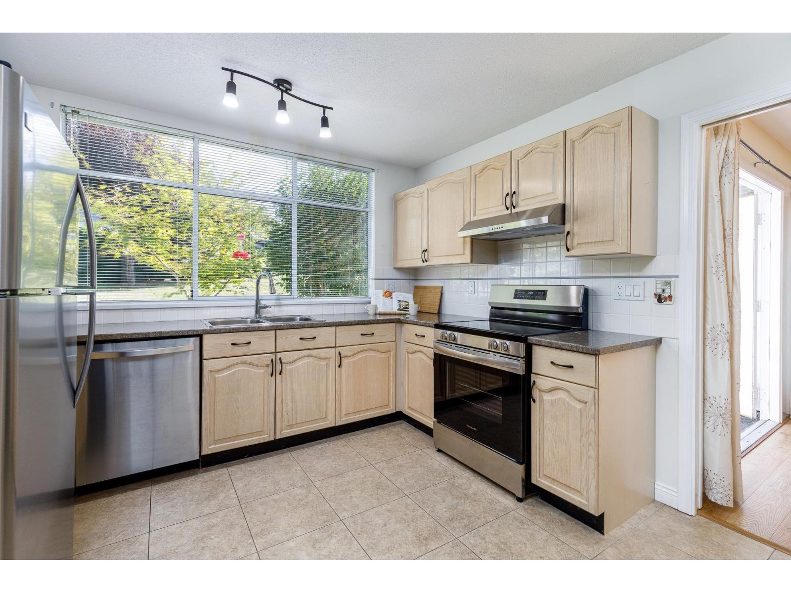 42 4847 219 Street, Langley, British Columbia  V3A 8C1 - Photo 11 - R3047094