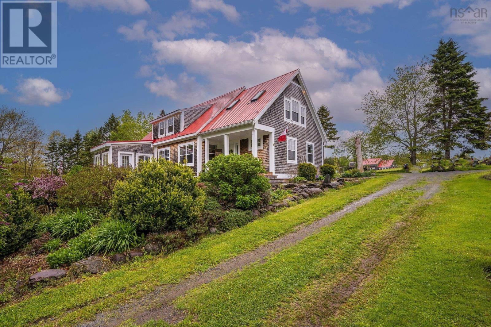 906 Woodville Road, Newport, Nova Scotia  B0N 2A0 - Photo 2 - 202523419
