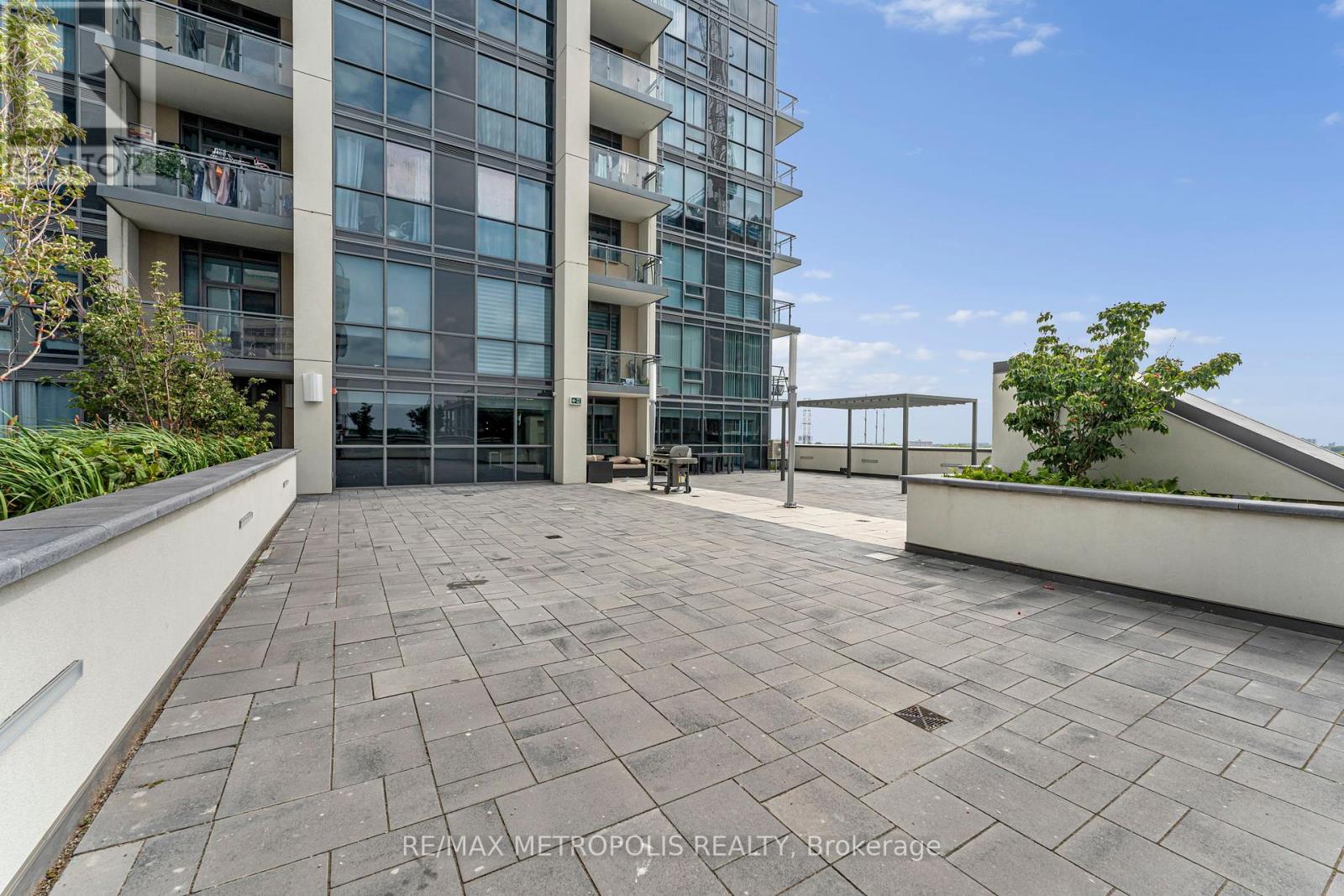 403 - 10 Meadowglen Place, Toronto, Ontario  M1G 0A8 - Photo 3 - E12412270