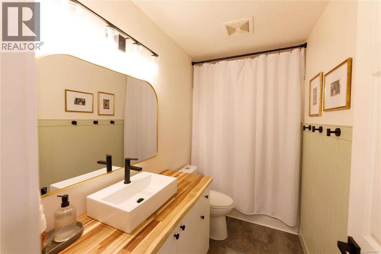 6132b Mcgirr Rd, Nanaimo, British Columbia  V9V 1V1 - Photo 11 - 1013677