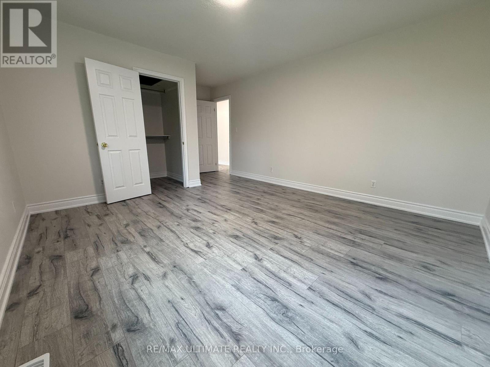 Side Unit B - 50 Pinery Lane, Georgina, Ontario  L0E 1L0 - Photo 15 - N12412172