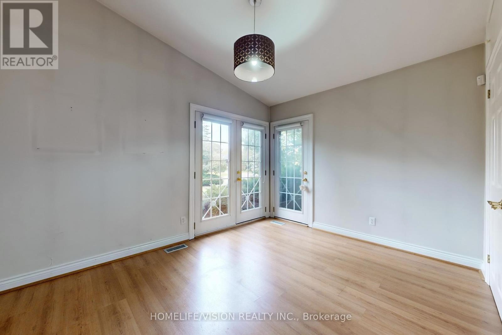 135 Patricia Drive, King, Ontario  L7B 1H3 - Photo 15 - N12412175