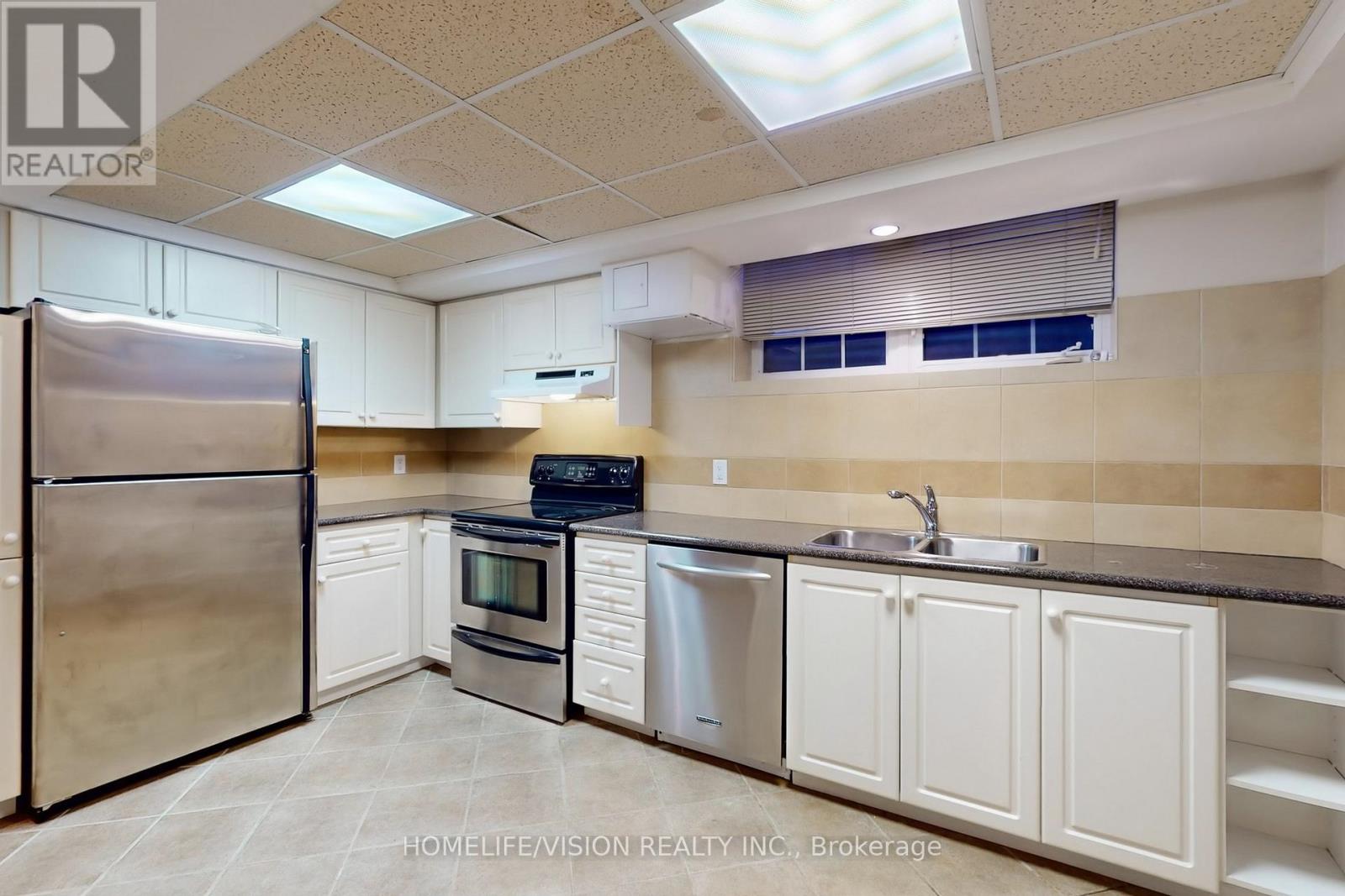 135 Patricia Drive, King, Ontario  L7B 1H3 - Photo 26 - N12412175