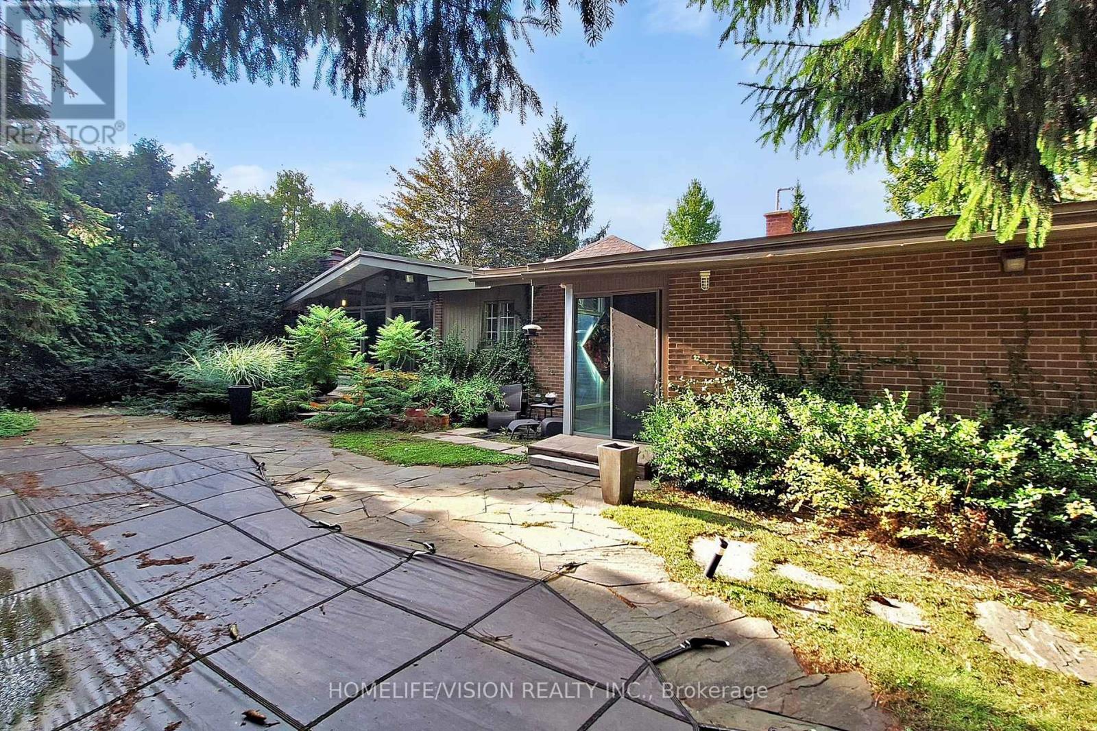 135 Patricia Drive, King, Ontario  L7B 1H3 - Photo 33 - N12412175