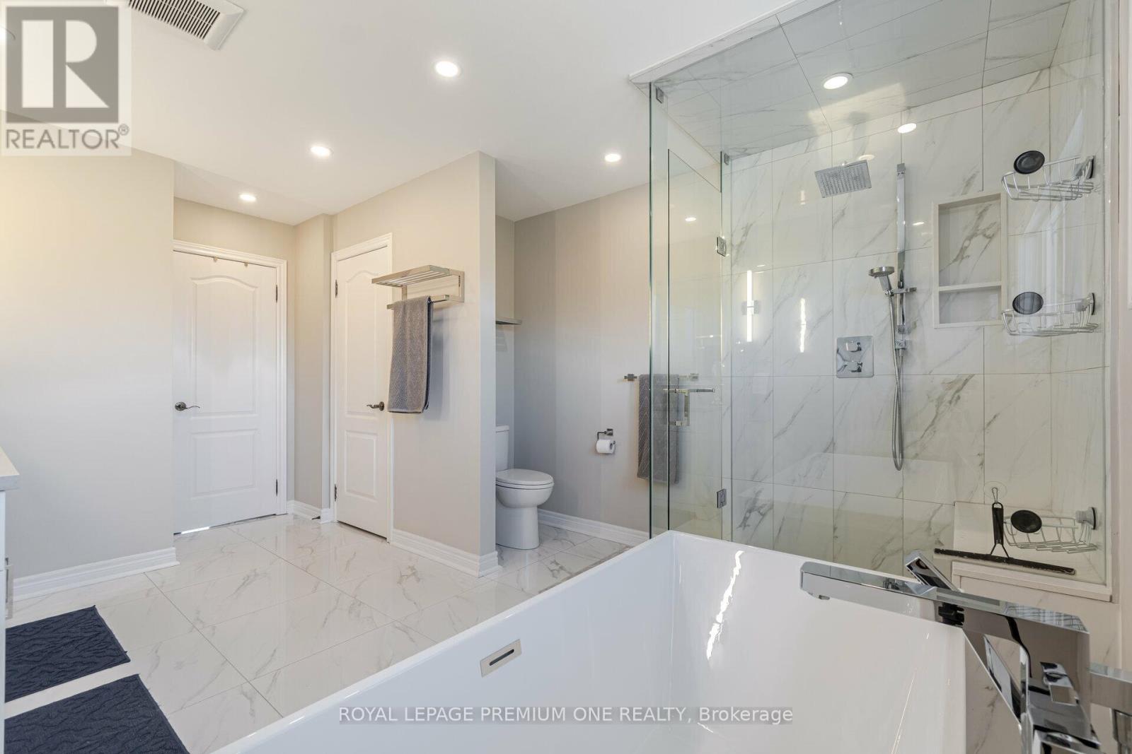60 Julia Valentina Avenue, Vaughan, Ontario  L4H 1Y9 - Photo 34 - N12412188