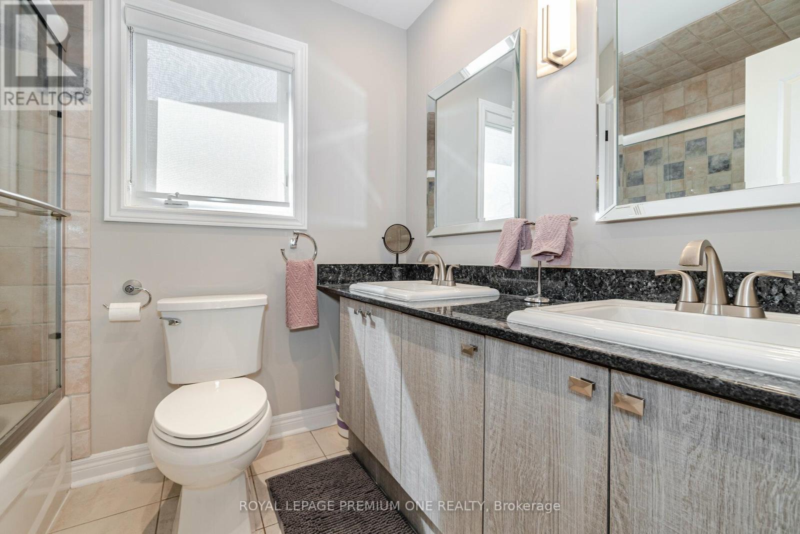 60 Julia Valentina Avenue, Vaughan, Ontario  L4H 1Y9 - Photo 41 - N12412188