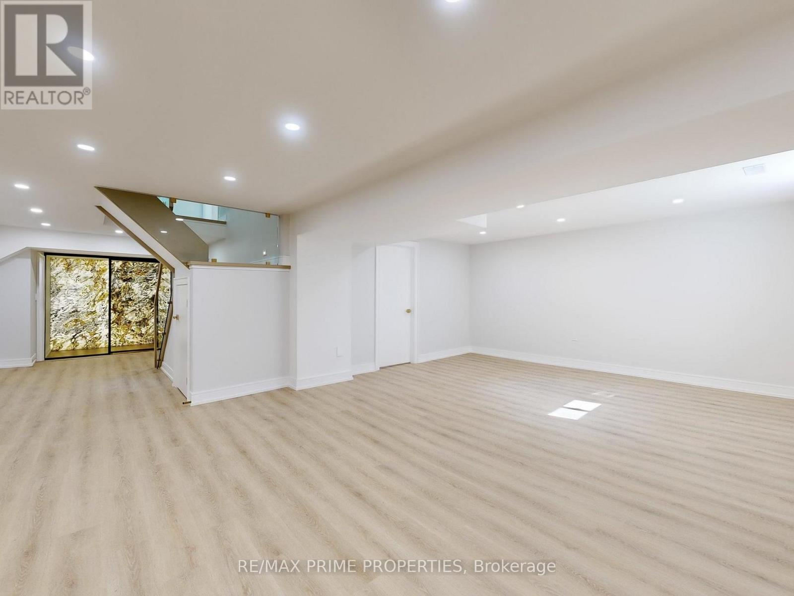 137 Old Surrey Lane, Richmond Hill, Ontario  L4C 6R9 - Photo 43 - N12412201