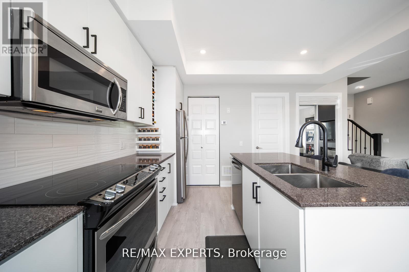 40 - 8167 Kipling Avenue, Vaughan, Ontario  L4L 0G4 - Photo 10 - N12412298