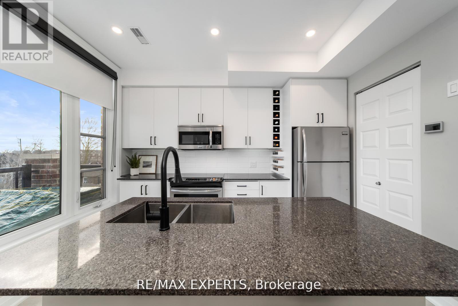 40 - 8167 Kipling Avenue, Vaughan, Ontario  L4L 0G4 - Photo 12 - N12412298