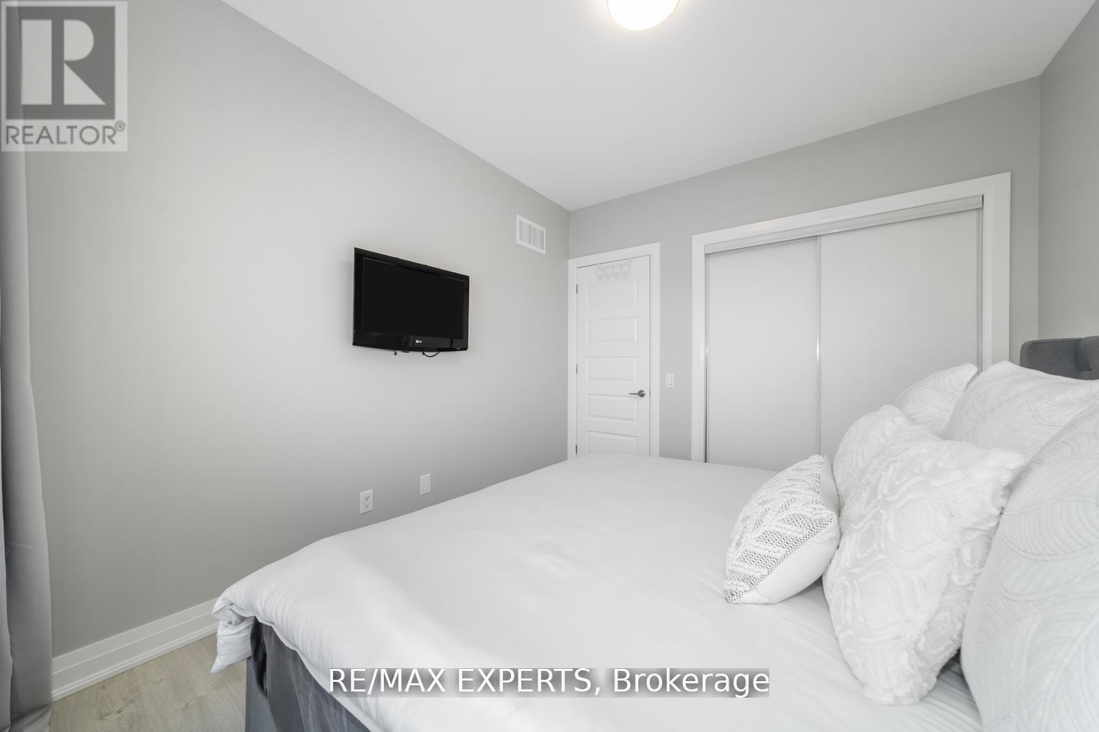 40 - 8167 Kipling Avenue, Vaughan, Ontario  L4L 0G4 - Photo 21 - N12412298
