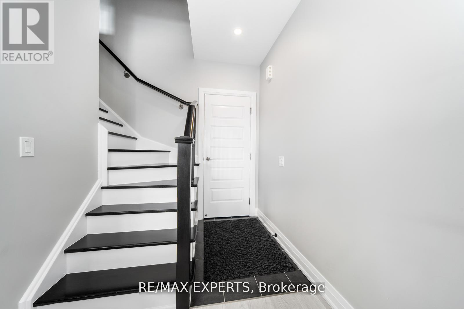 40 - 8167 Kipling Avenue, Vaughan, Ontario  L4L 0G4 - Photo 28 - N12412298