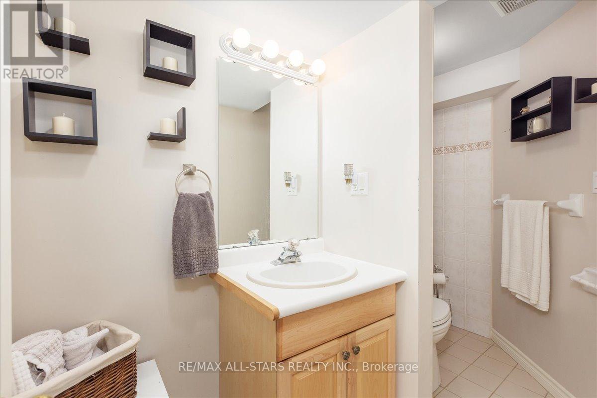 98 Bayview Avenue, Georgina, Ontario  L4P 2S9 - Photo 28 - N12412302