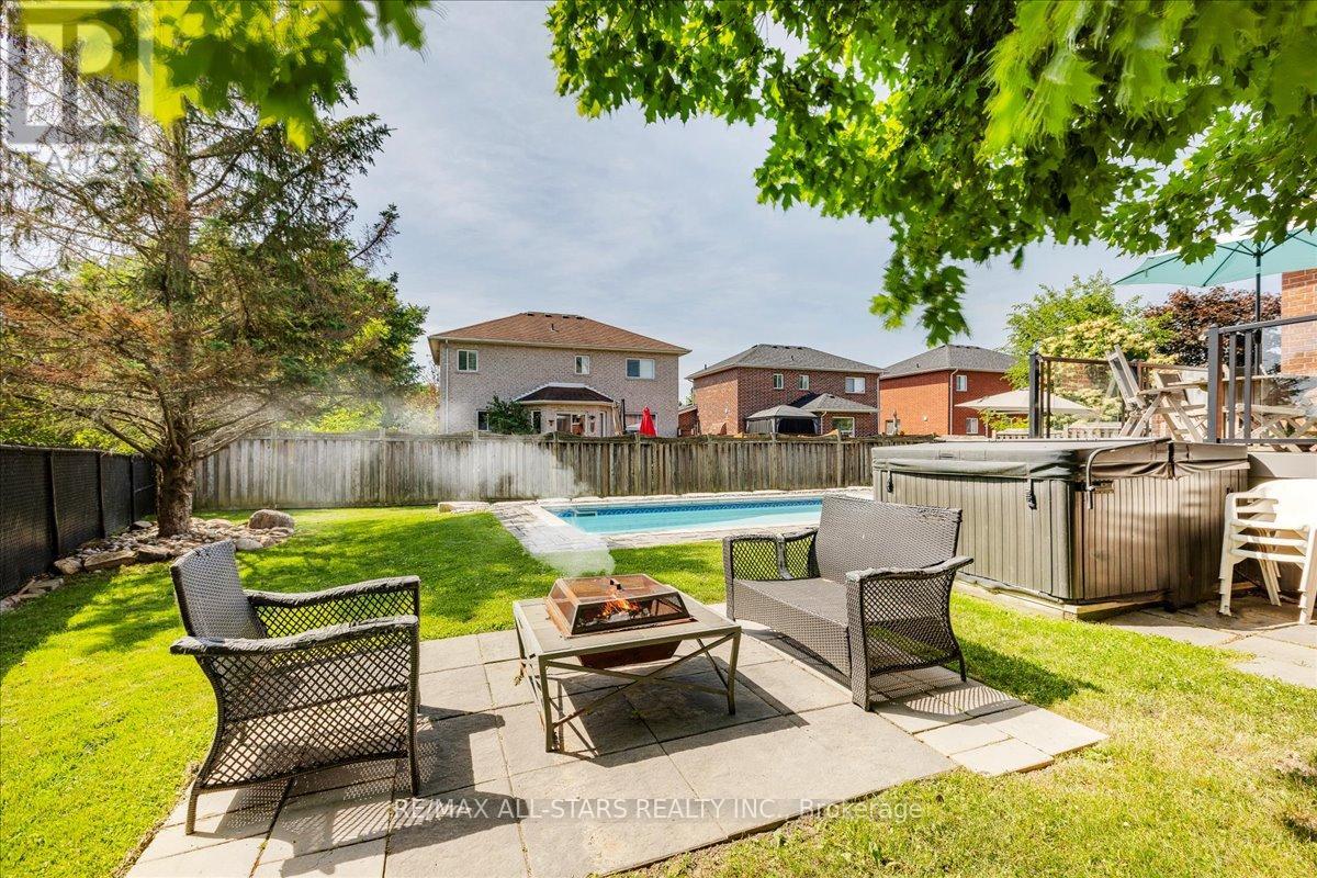 98 Bayview Avenue, Georgina, Ontario  L4P 2S9 - Photo 39 - N12412302