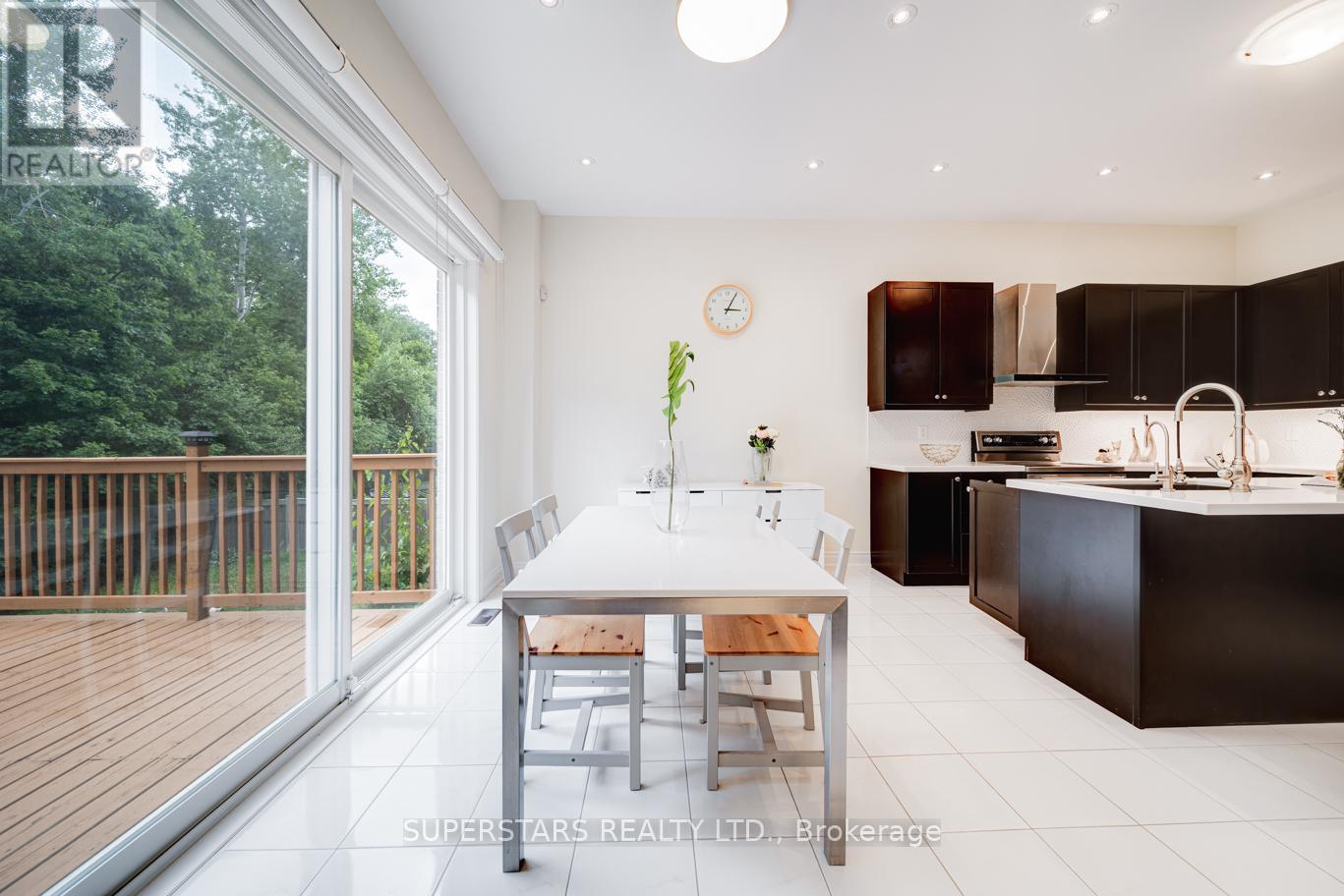 65 Meadowsweet Lane, Richmond Hill, Ontario  L4E 1B9 - Photo 10 - N12412319