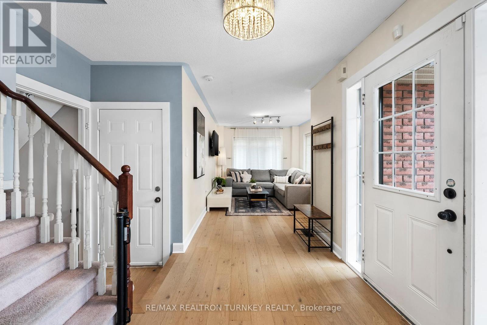 84 Admiral Crescent, Essa, Ontario  L0M 1B4 - Photo 11 - N12412325