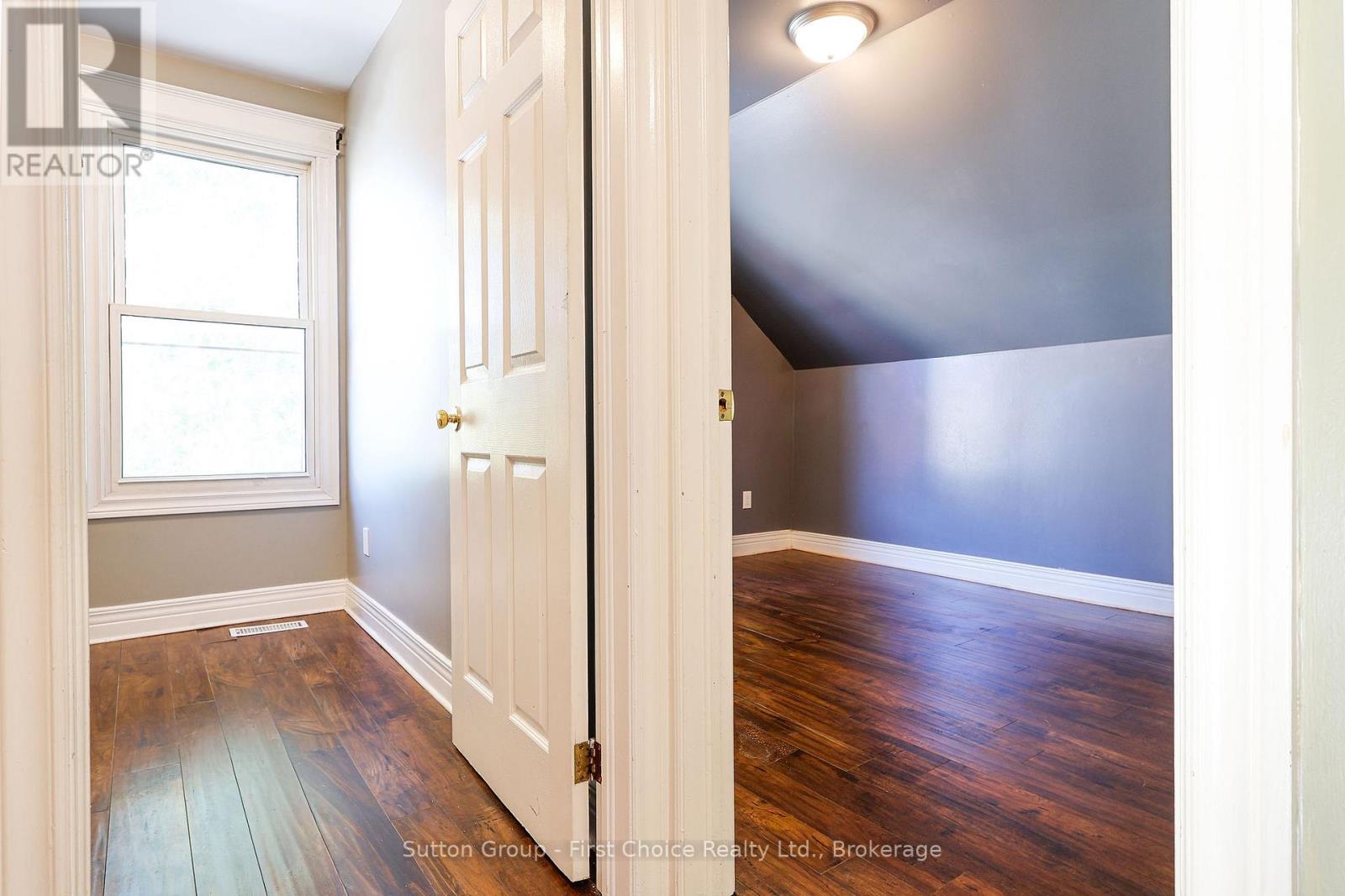 122 Trinity Street, Stratford, Ontario  N5A 4P6 - Photo 31 - X12108759