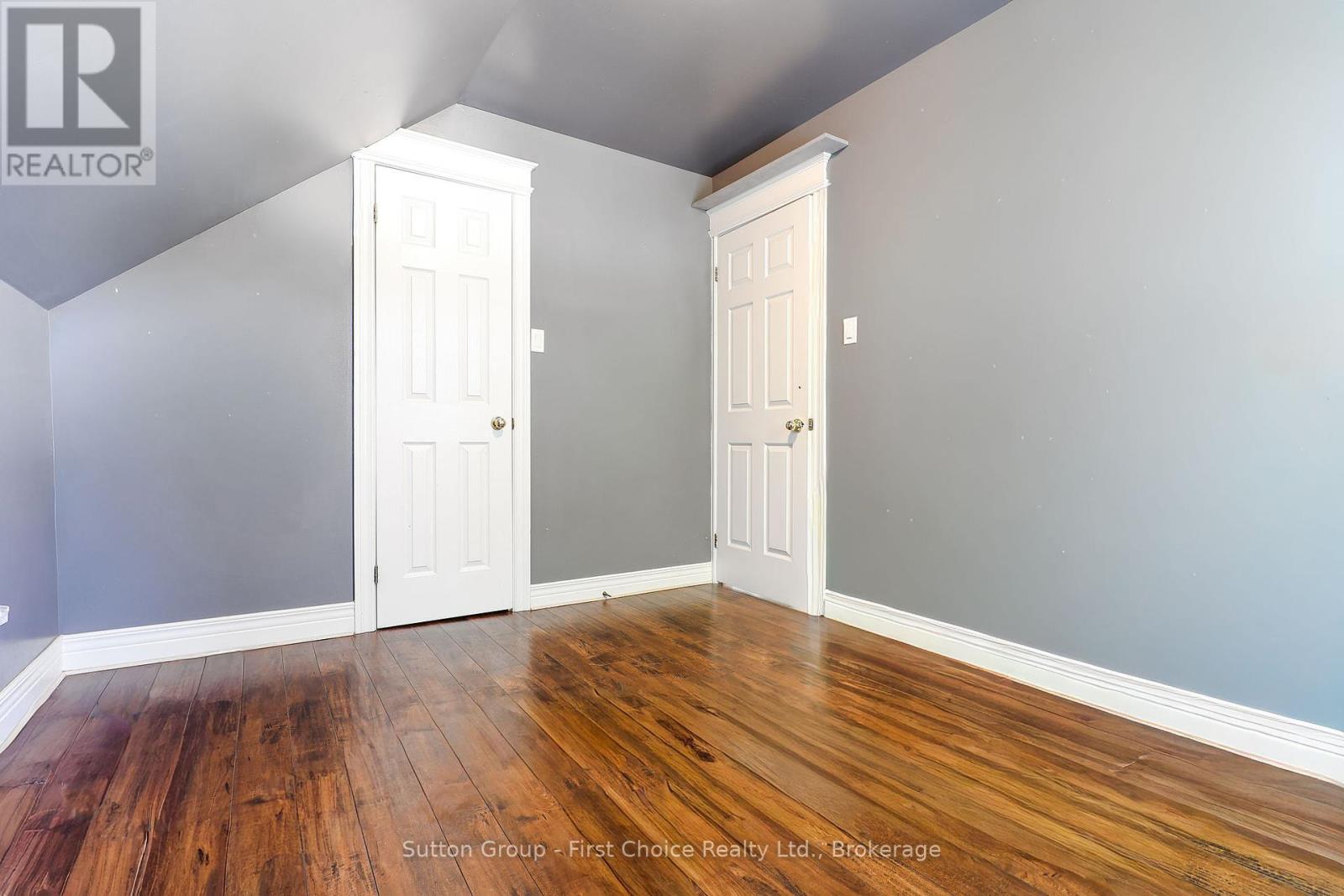 122 Trinity Street, Stratford, Ontario  N5A 4P6 - Photo 38 - X12108759