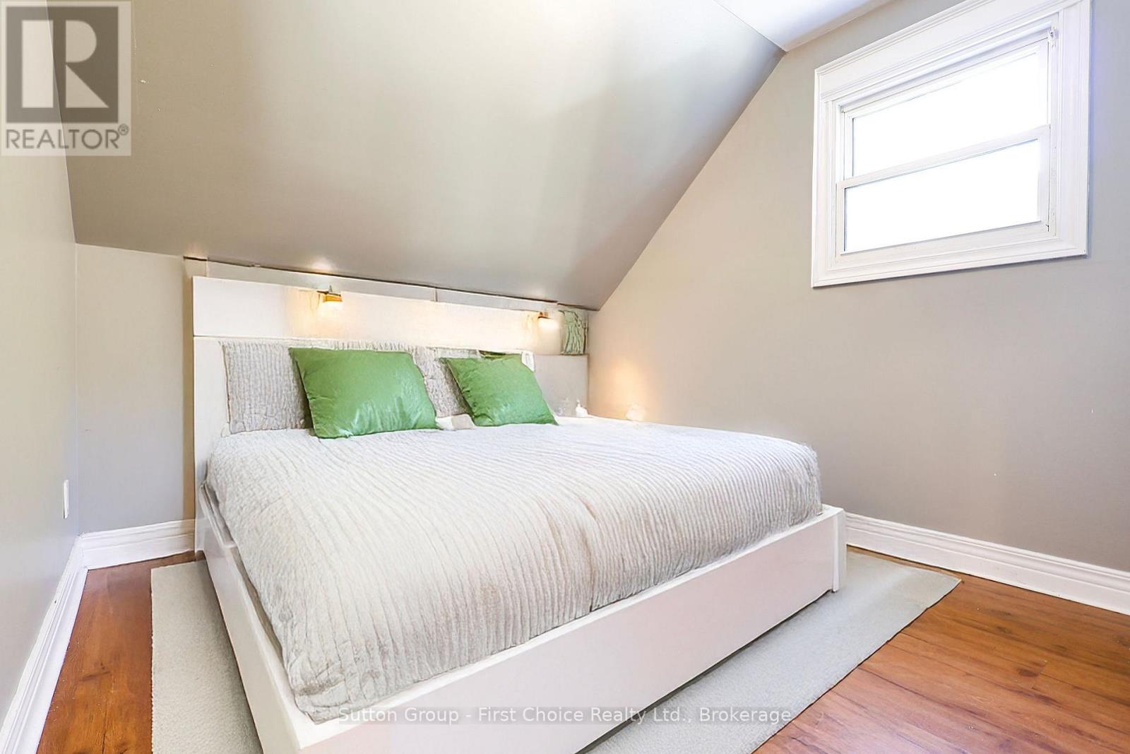 122 Trinity Street, Stratford, Ontario  N5A 4P6 - Photo 25 - X12108759