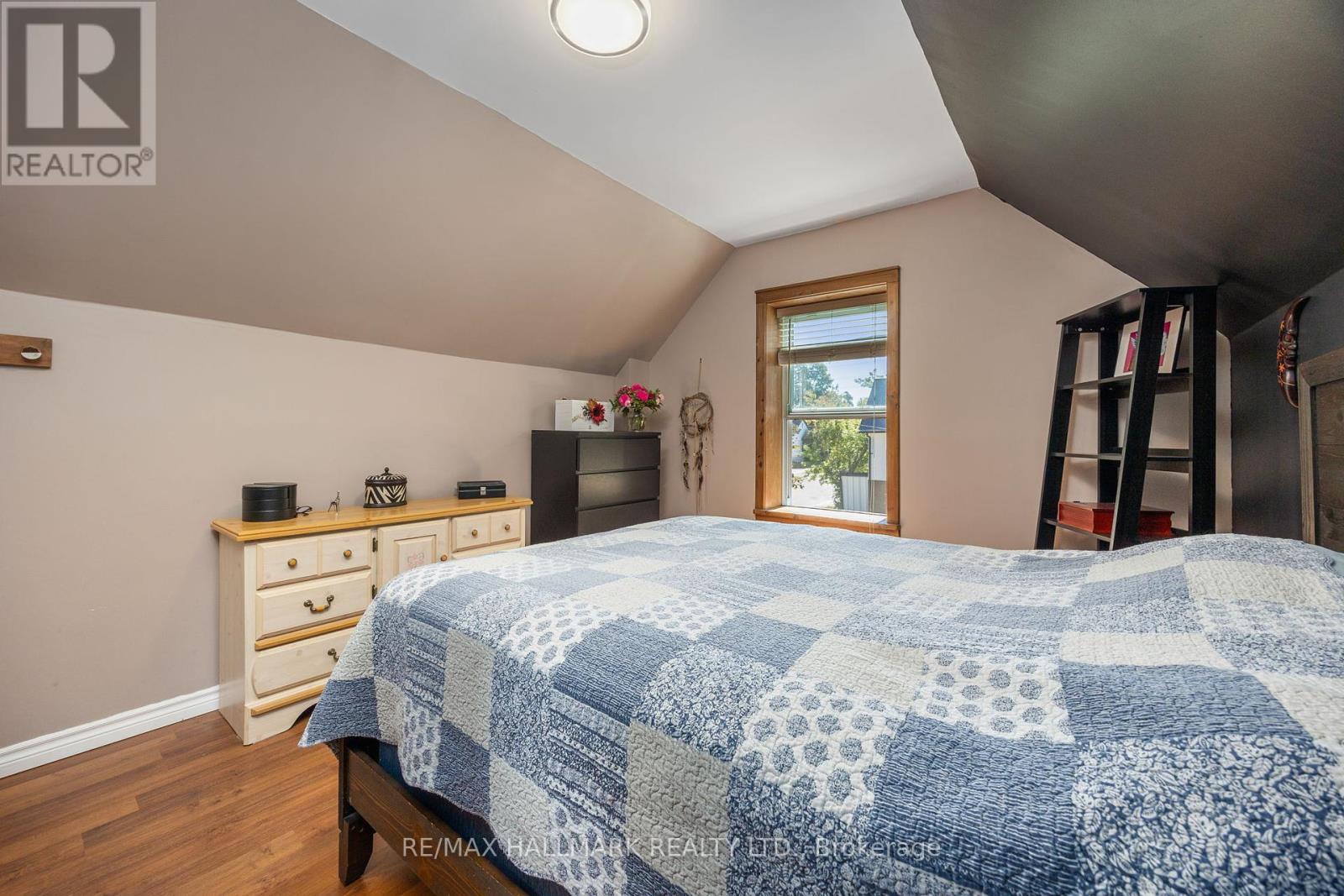 23 Douglas Street, Orillia, Ontario  L3V 5Y3 - Photo 17 - S12412277