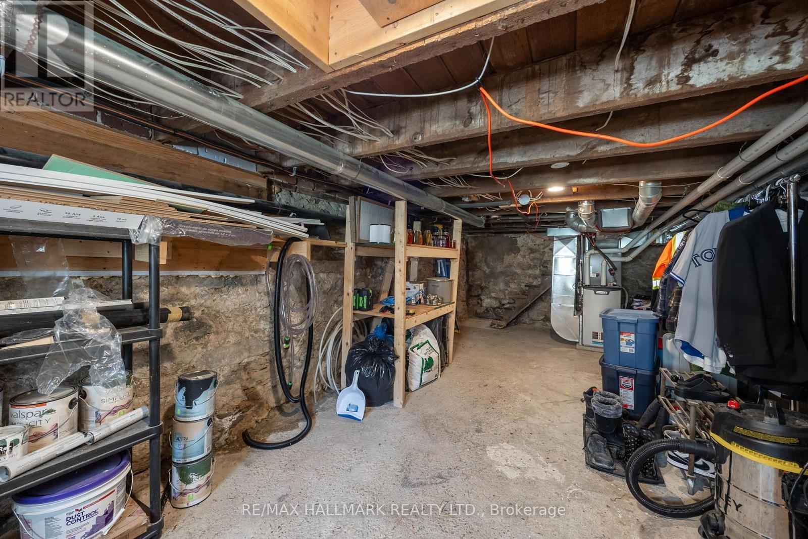 23 Douglas Street, Orillia, Ontario  L3V 5Y3 - Photo 22 - S12412277