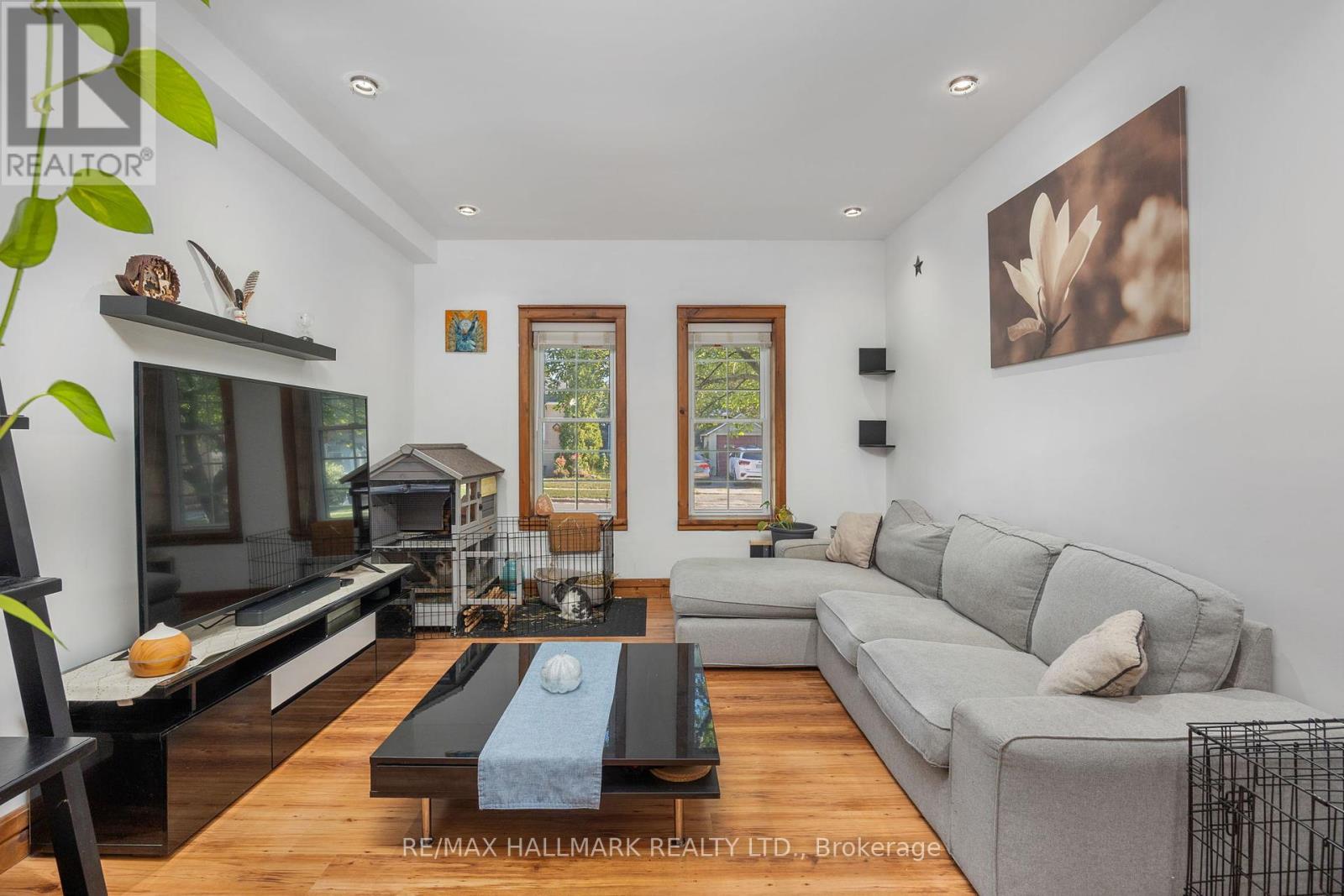 23 Douglas Street, Orillia, Ontario  L3V 5Y3 - Photo 8 - S12412277