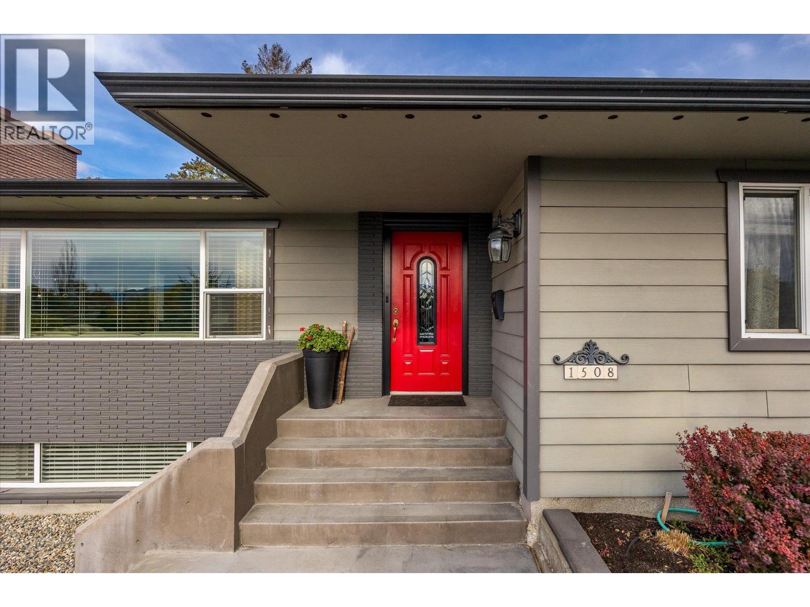 1508 Pinehurst Crescent, Kelowna, British Columbia  V1Y 4H9 - Photo 3 - 10363188