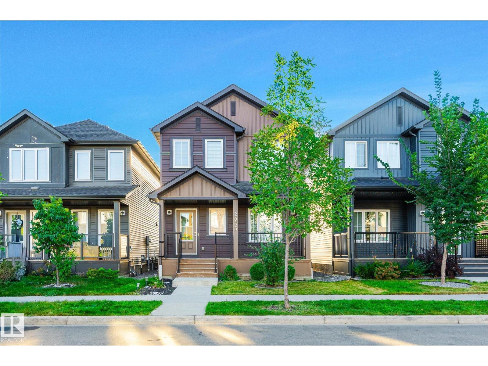 2053 Graydon Hill Cr Sw, Edmonton, Alberta  T6W 4C5 - Photo 2 - E4458341