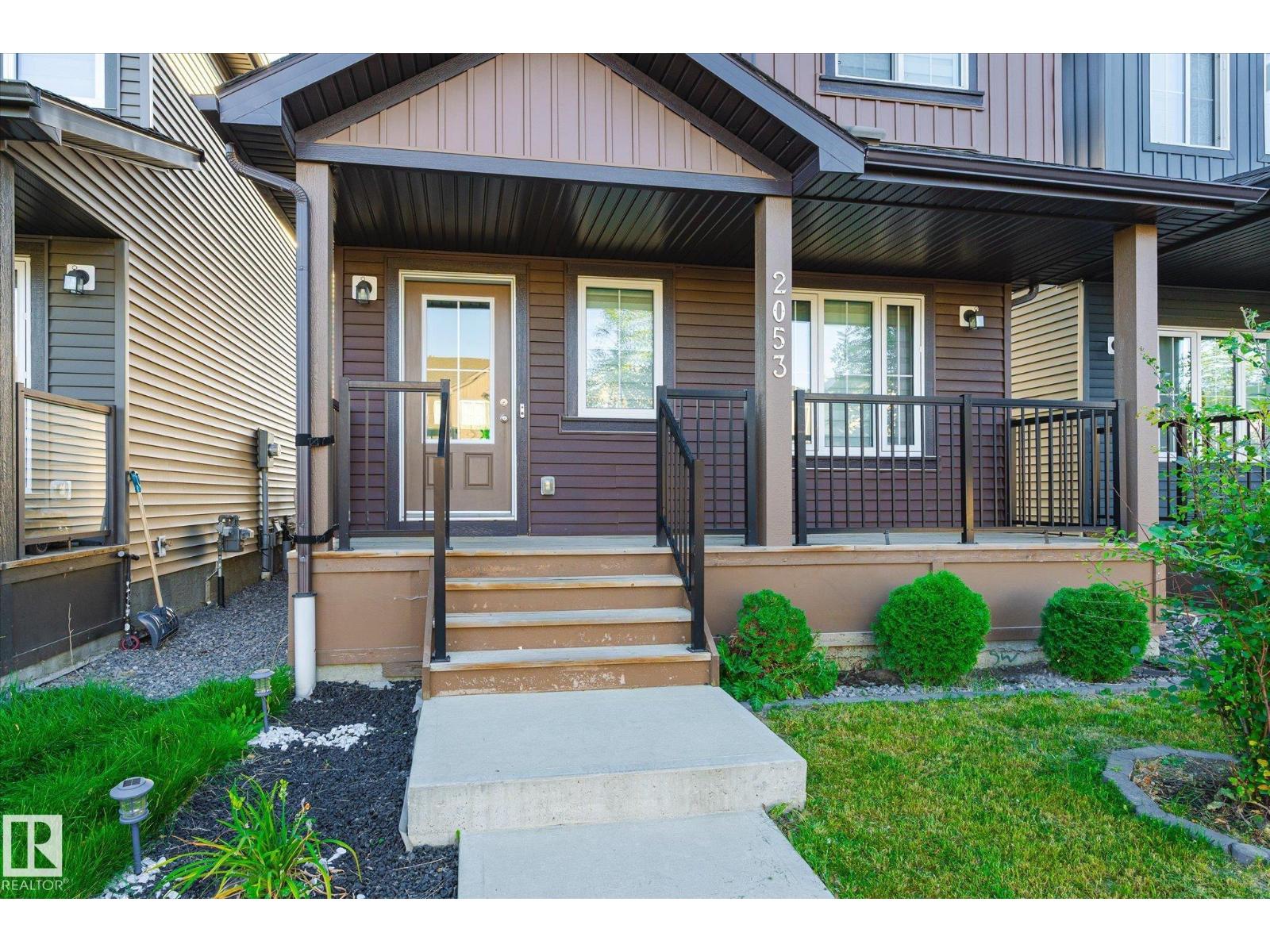 2053 Graydon Hill Cr Sw, Edmonton, Alberta  T6W 4C5 - Photo 3 - E4458341
