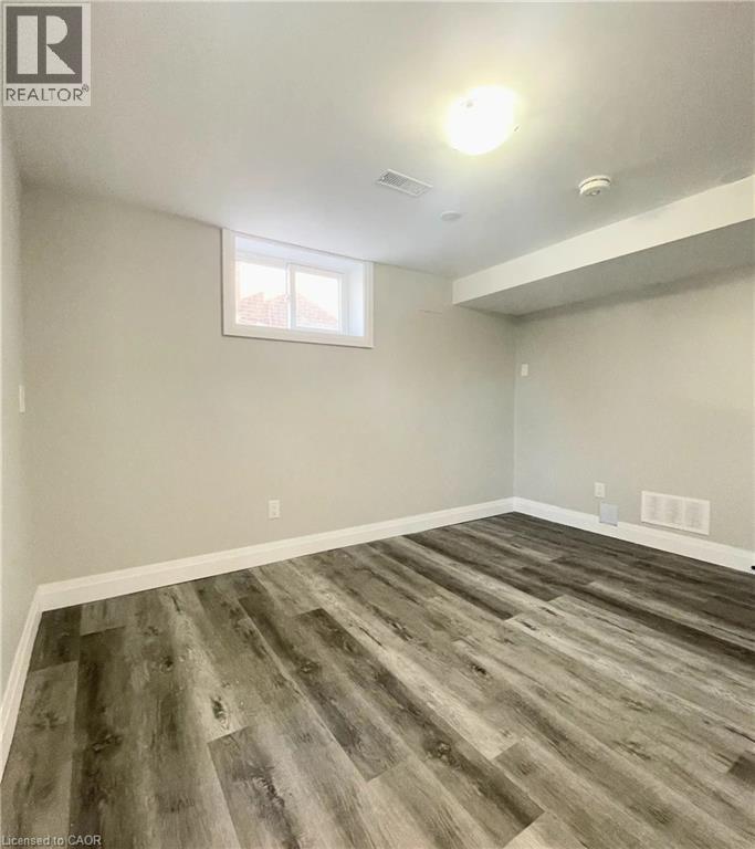 242 West 17th Street Unit# Lower, Hamilton, Ontario  L9C 4G2 - Photo 11 - 40770815