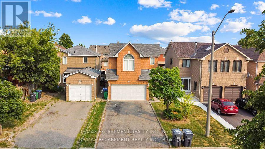 1157 CHARMINSTER CRESCENT, Mississauga, Ontario