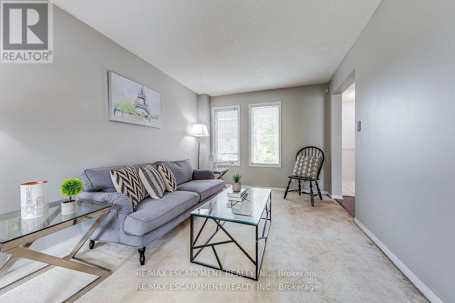 1157 Charminster Crescent, Mississauga, Ontario  L5V 1P9 - Photo 10 - W12412174